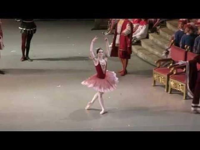 09/11/19 Olesya Novikova Aurora entrance