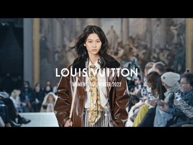 Women’s Fall-Winter 2022 Fashion Show _ LOUIS VUITTON.