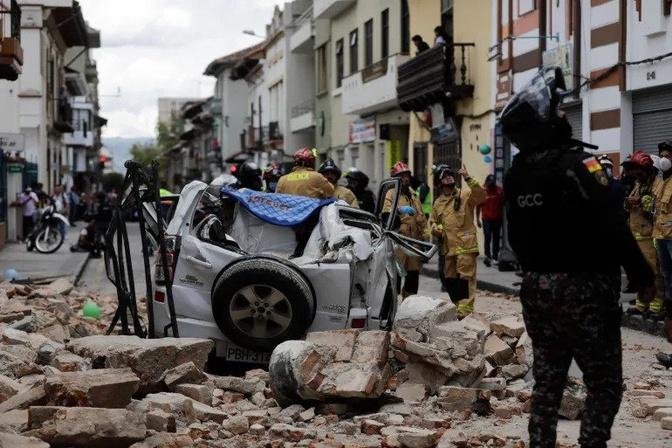 Deadly earthquake shakes Ecuador