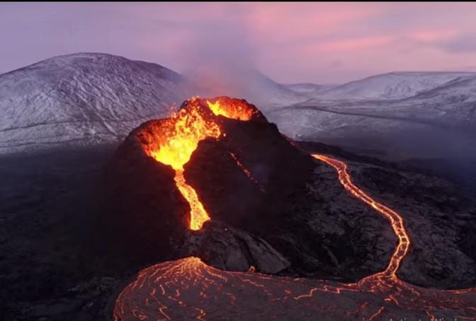 ICELANDIC VOLCANO ERUPTION 4K - Flying through the lava| Landscapes