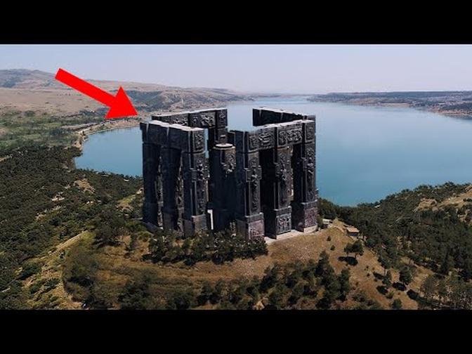 10 INCREDIBLE Historical Places You Won’t Believe Exist!