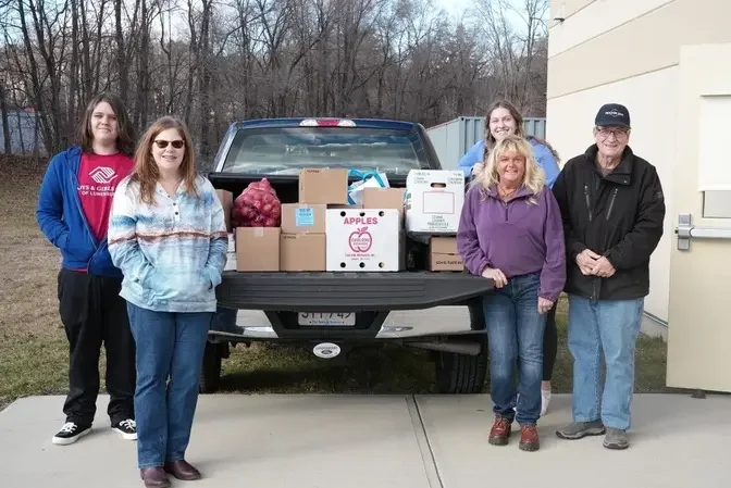 Local United Way distributes over $33K of food