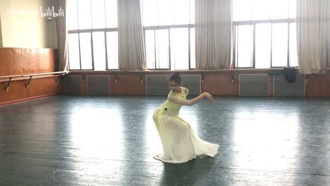 Chinese Dance Rehearsal - Liang Xiao