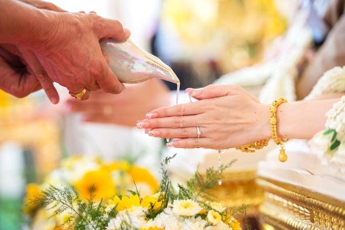 Water Blessing: A Unique and Beautiful Thai Wedding Tradition