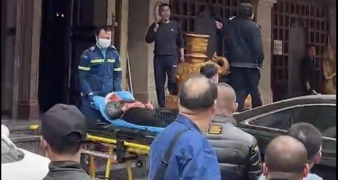 瀋陽一男子在街頭持刀殺人，傳至少9人死亡。