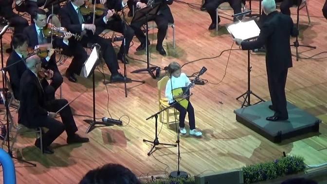 Anastasiia Tiurina balalaika, Vladimir Spivakov and Virtuosi Moskow ...