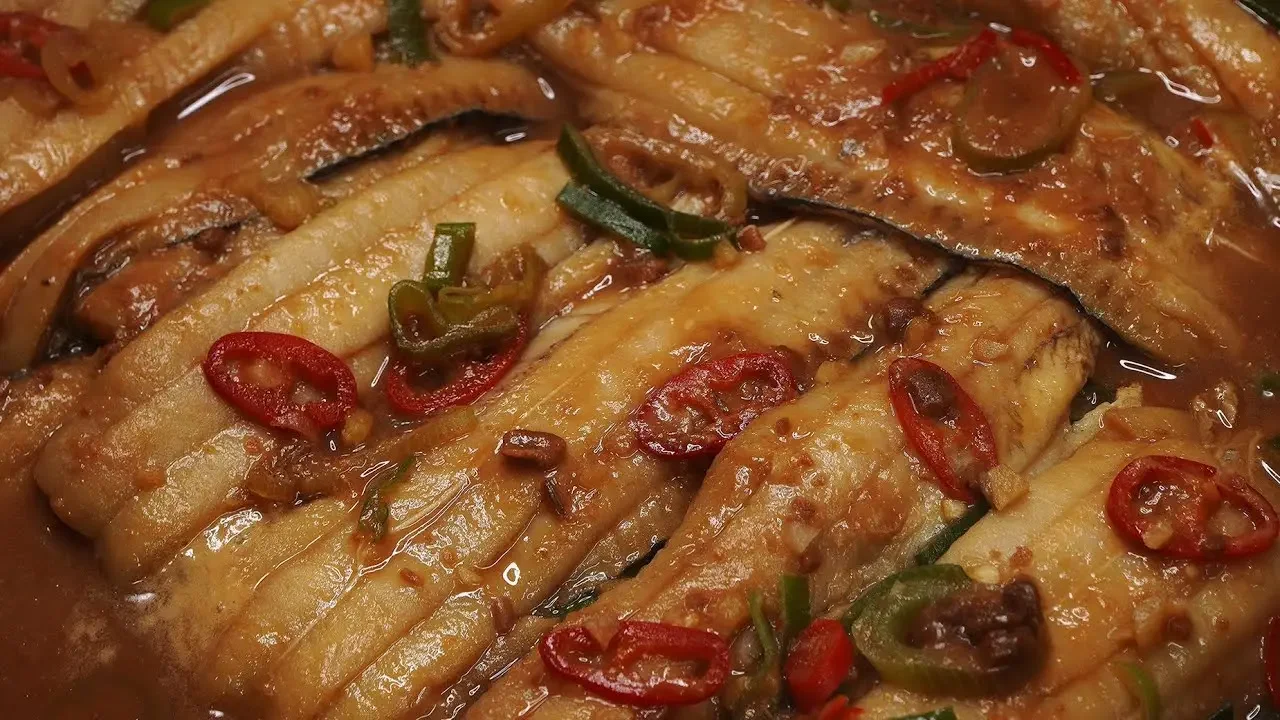 갈치조림에 고추장, 고춧가루, 간장 넣지 마세요! 너무 쉽고 간단한데 진짜 맛있습니다.💯평생 써먹는 갈치 요리 맛있게 만드는법.🥇 갈치된장조림 맛있게 만드는 방법