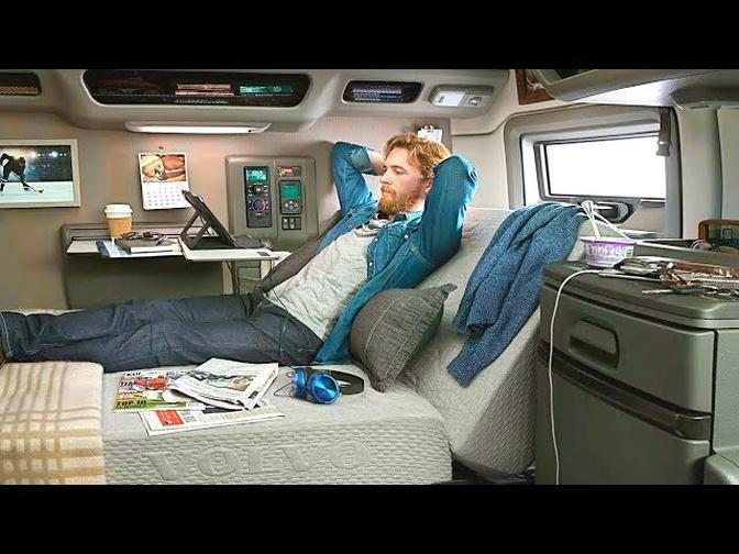 Volvo VNL Truck – Truck with a Mini Bedroom