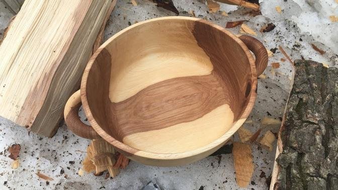 Woodturning an Oak Log Bowl