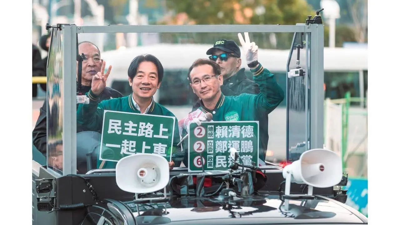 今天 赖清德 副总统的车扫来到我的选区，感谢有许多鹏友自发性来到路边跟我们打招呼 #2024台湾大选