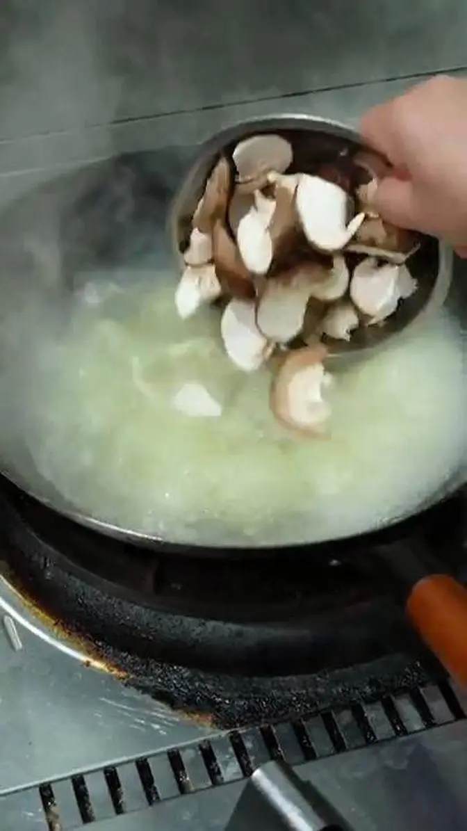 家常菜-香菇油菜，精彩美食持续更新