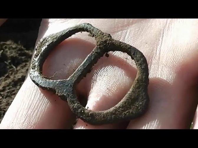 Metal Detecting the Dales : 16th Century Tudor Buckle, Silver Sixpences & other Coins